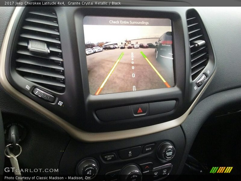 Granite Crystal Metallic / Black 2017 Jeep Cherokee Latitude 4x4