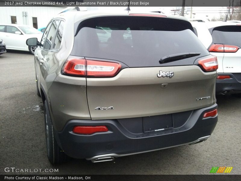Light Brownstone Pearl / Black/Light Frost Beige 2017 Jeep Cherokee Limited 4x4