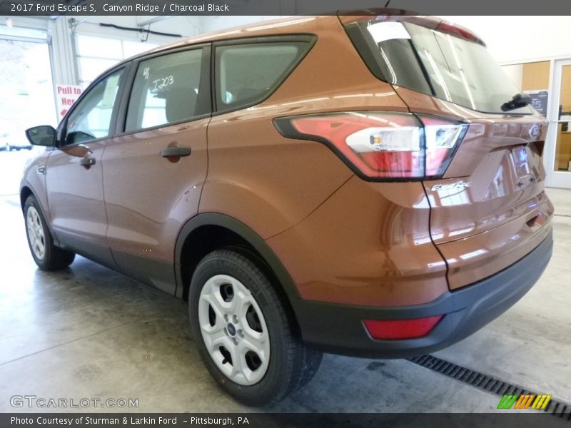 Canyon Ridge / Charcoal Black 2017 Ford Escape S