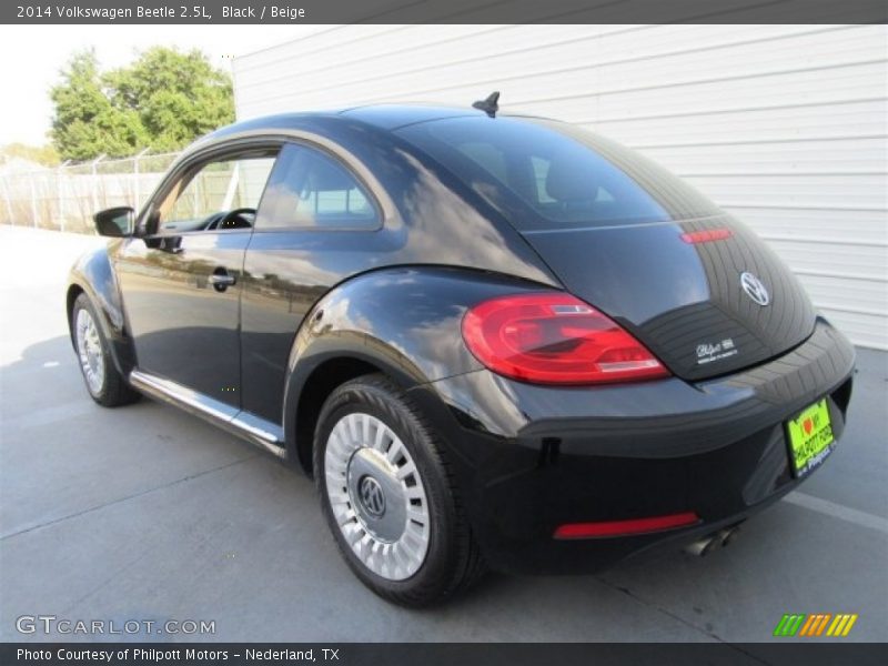 Black / Beige 2014 Volkswagen Beetle 2.5L