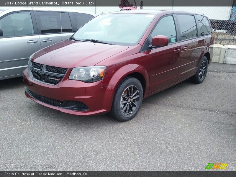 Octane Red / Black 2017 Dodge Grand Caravan SE