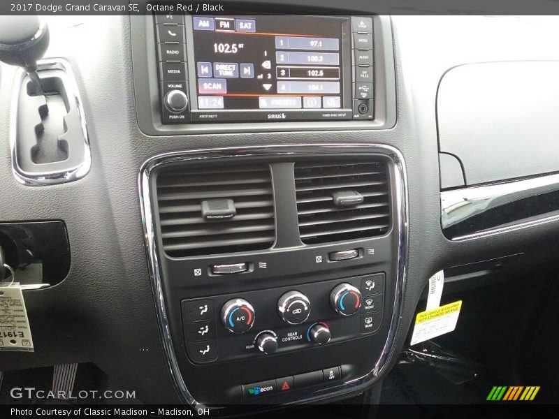 Octane Red / Black 2017 Dodge Grand Caravan SE