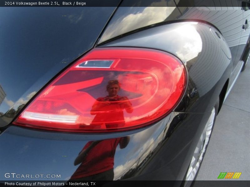 Black / Beige 2014 Volkswagen Beetle 2.5L