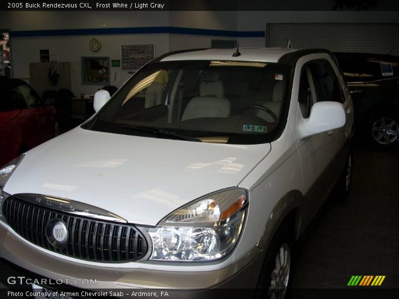 Frost White / Light Gray 2005 Buick Rendezvous CXL