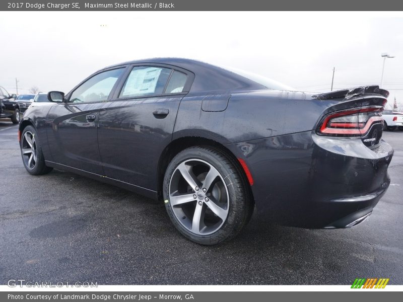 Maximum Steel Metallic / Black 2017 Dodge Charger SE
