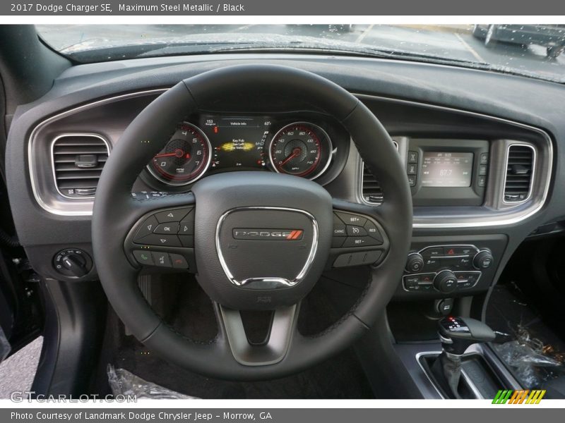 Maximum Steel Metallic / Black 2017 Dodge Charger SE