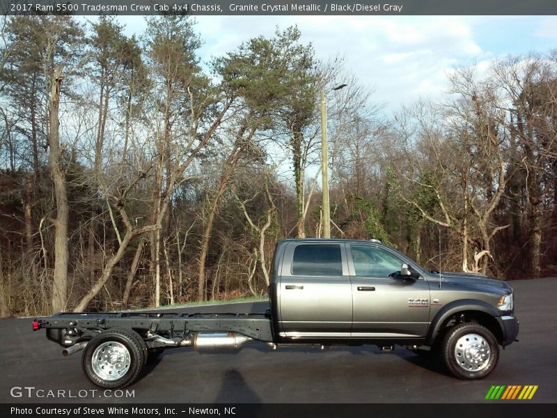  2017 5500 Tradesman Crew Cab 4x4 Chassis Granite Crystal Metallic