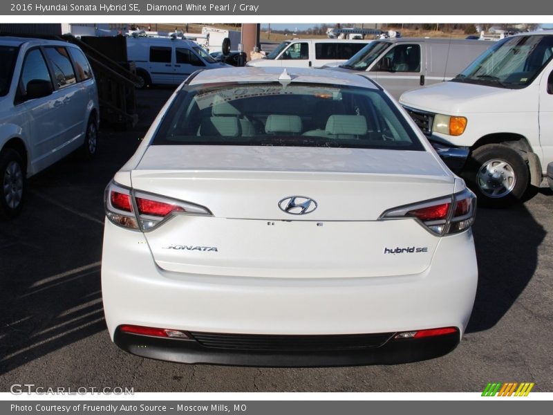 Diamond White Pearl / Gray 2016 Hyundai Sonata Hybrid SE