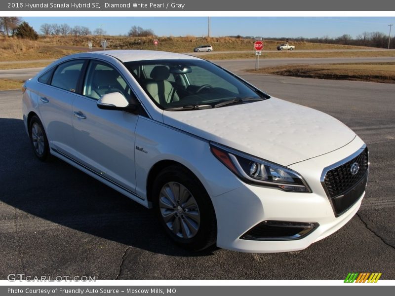 Diamond White Pearl / Gray 2016 Hyundai Sonata Hybrid SE