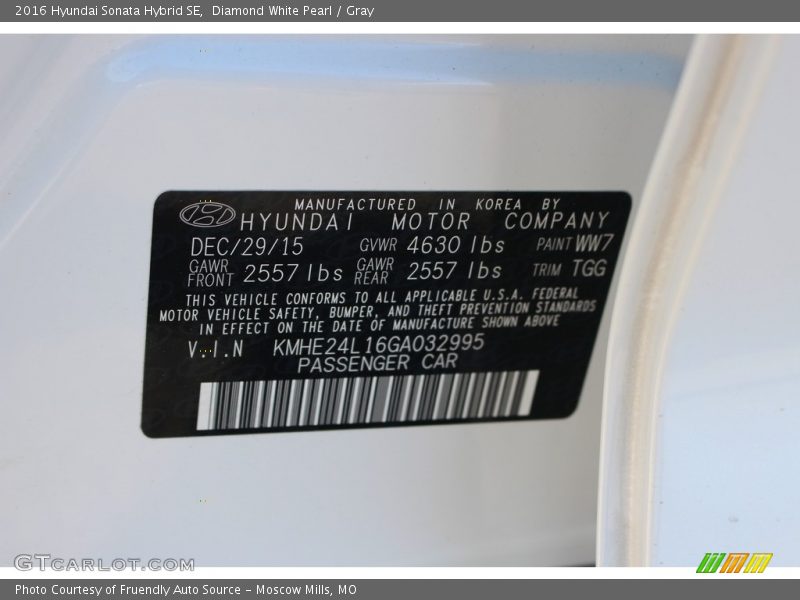 Diamond White Pearl / Gray 2016 Hyundai Sonata Hybrid SE