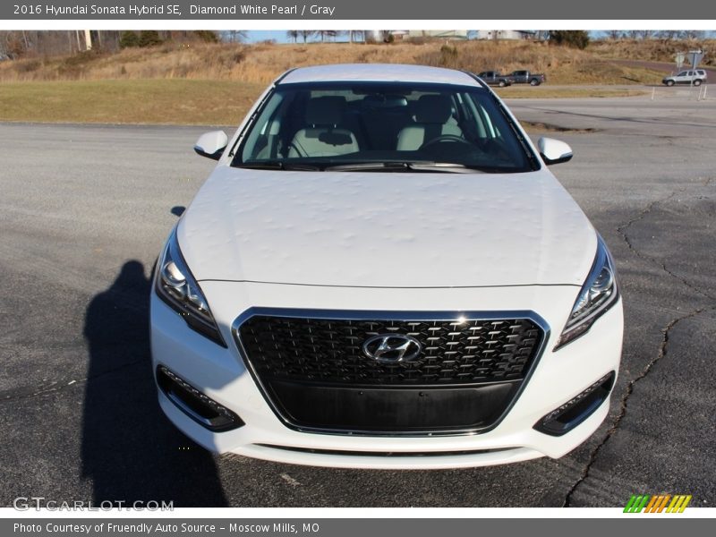Diamond White Pearl / Gray 2016 Hyundai Sonata Hybrid SE