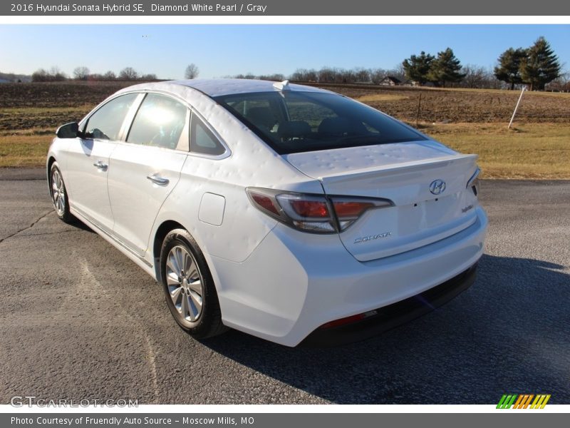 Diamond White Pearl / Gray 2016 Hyundai Sonata Hybrid SE