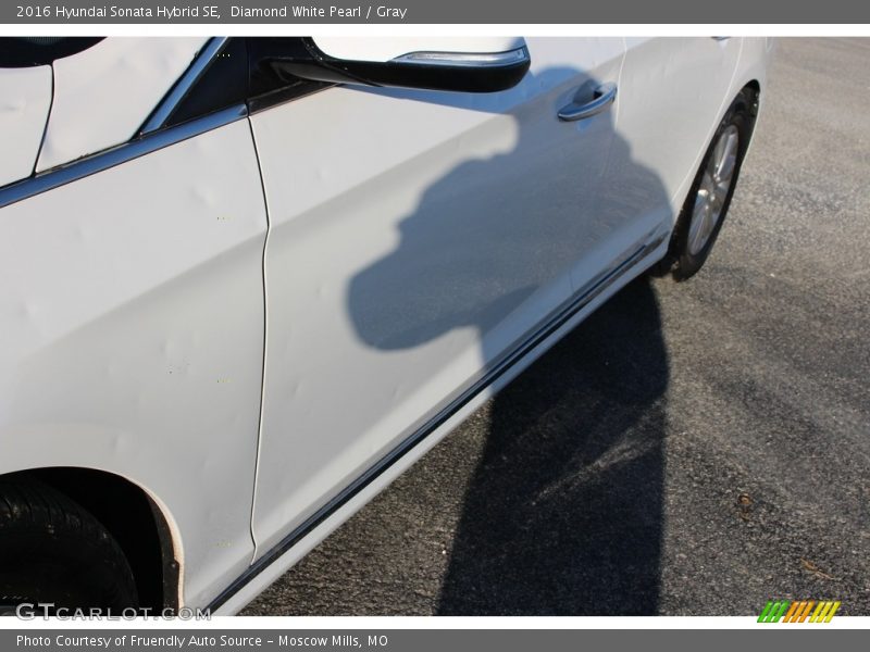 Diamond White Pearl / Gray 2016 Hyundai Sonata Hybrid SE