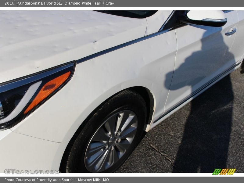 Diamond White Pearl / Gray 2016 Hyundai Sonata Hybrid SE