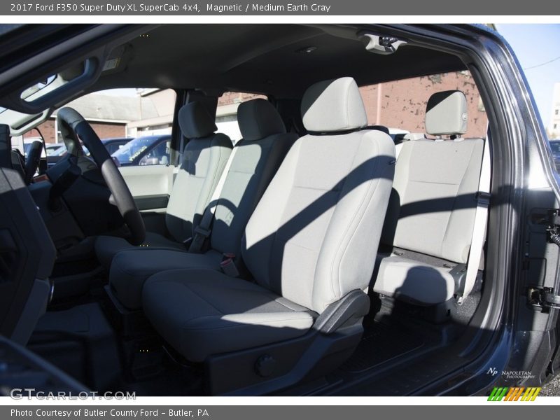 Magnetic / Medium Earth Gray 2017 Ford F350 Super Duty XL SuperCab 4x4