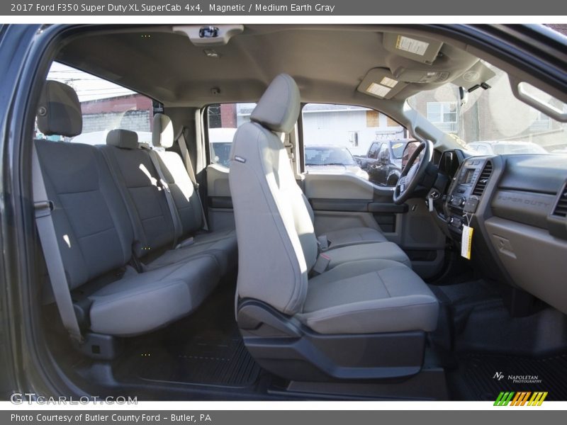 Magnetic / Medium Earth Gray 2017 Ford F350 Super Duty XL SuperCab 4x4