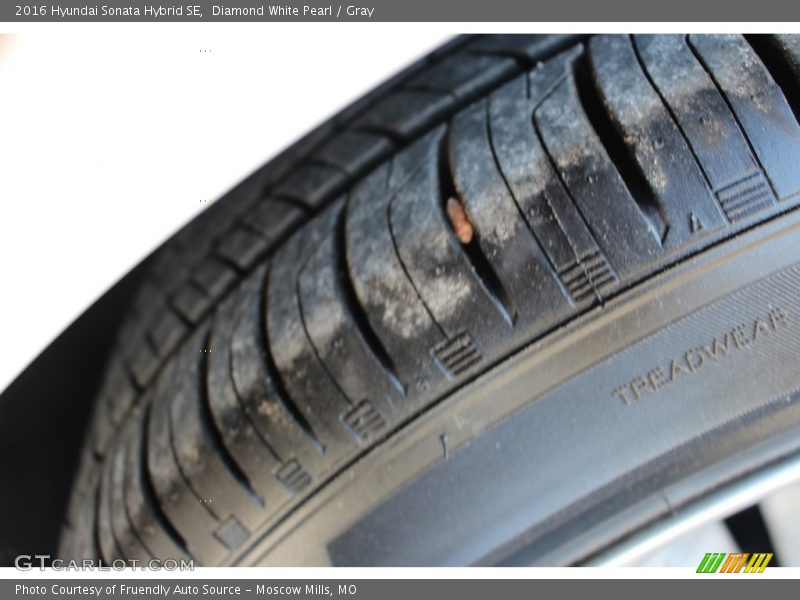 Diamond White Pearl / Gray 2016 Hyundai Sonata Hybrid SE