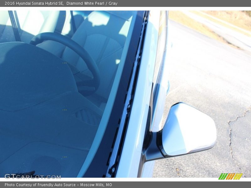 Diamond White Pearl / Gray 2016 Hyundai Sonata Hybrid SE