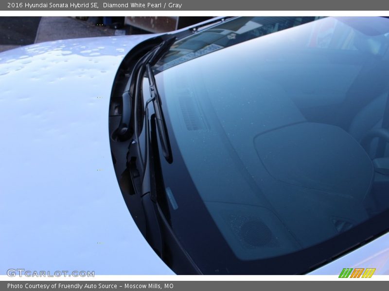 Diamond White Pearl / Gray 2016 Hyundai Sonata Hybrid SE