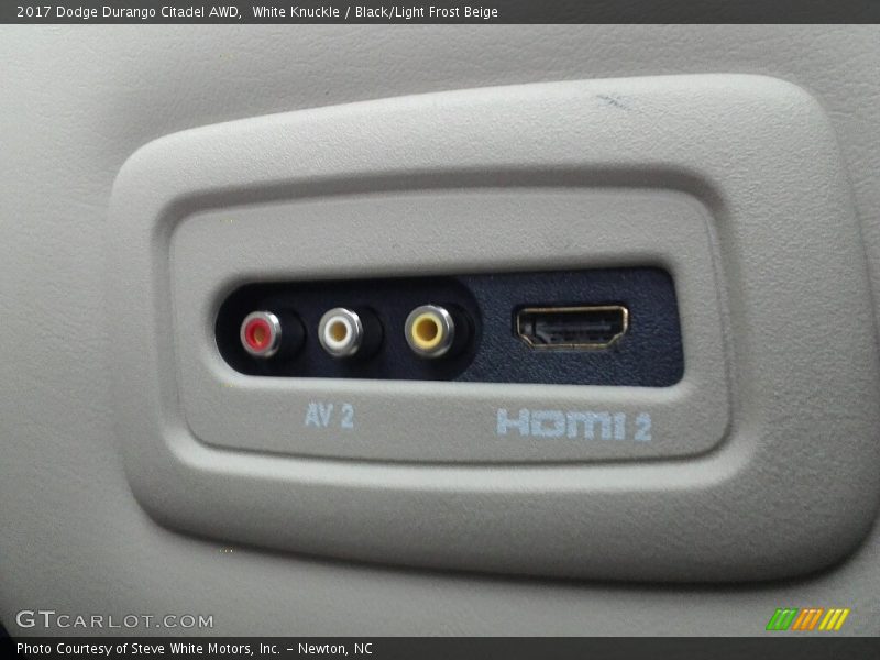 White Knuckle / Black/Light Frost Beige 2017 Dodge Durango Citadel AWD