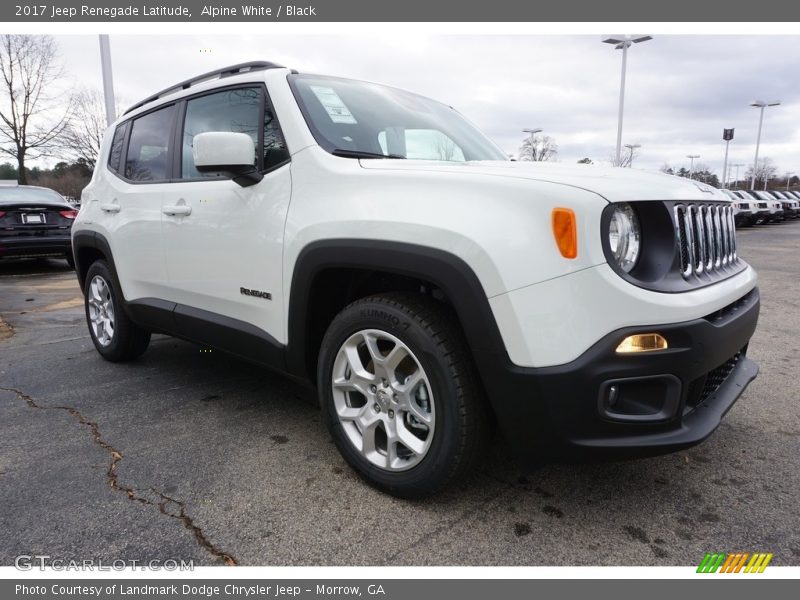 Alpine White / Black 2017 Jeep Renegade Latitude