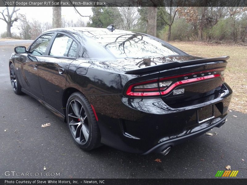 Pitch-Black / Black 2017 Dodge Charger R/T Scat Pack