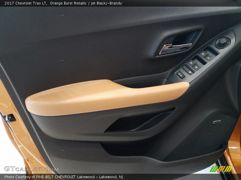 Orange Burst Metallic / Jet Black/­Brandy 2017 Chevrolet Trax LT