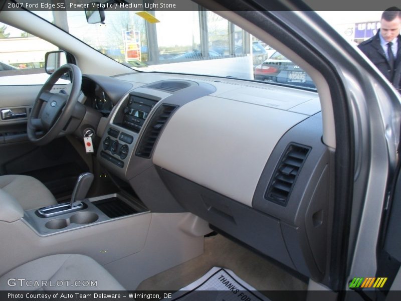 Pewter Metallic / Medium Light Stone 2007 Ford Edge SE