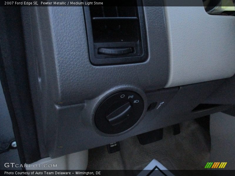 Pewter Metallic / Medium Light Stone 2007 Ford Edge SE