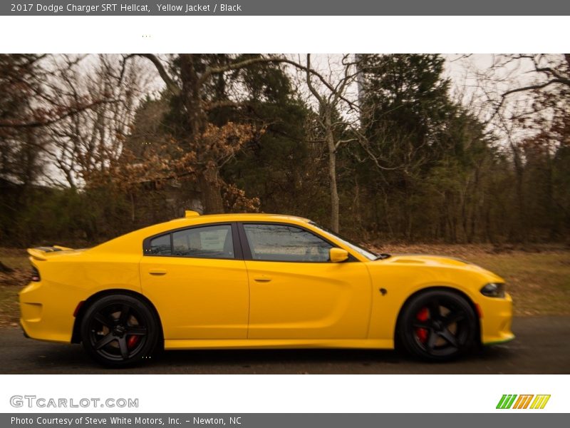 Yellow Jacket / Black 2017 Dodge Charger SRT Hellcat