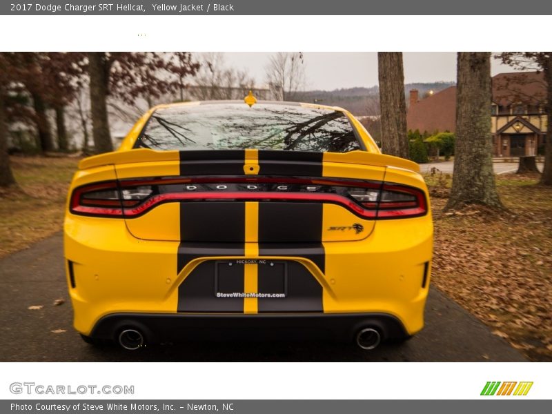 Yellow Jacket / Black 2017 Dodge Charger SRT Hellcat