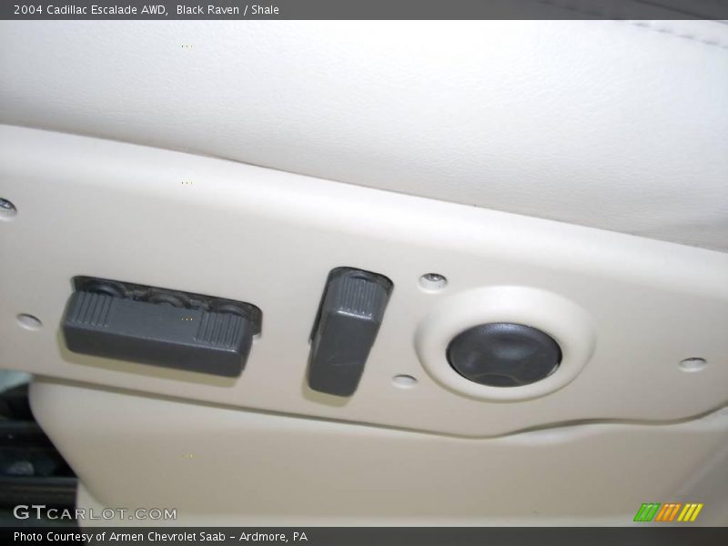 Black Raven / Shale 2004 Cadillac Escalade AWD