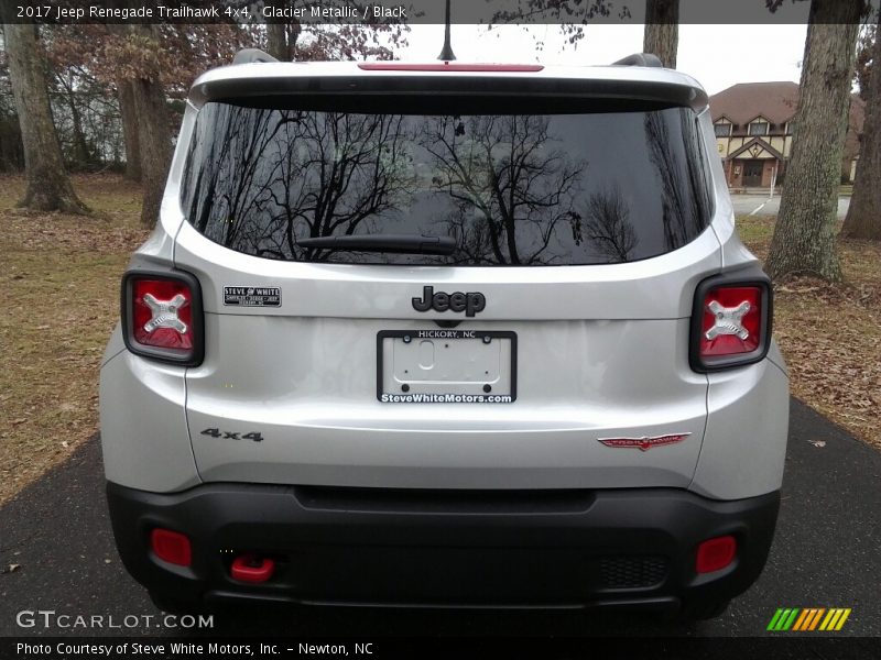 Glacier Metallic / Black 2017 Jeep Renegade Trailhawk 4x4