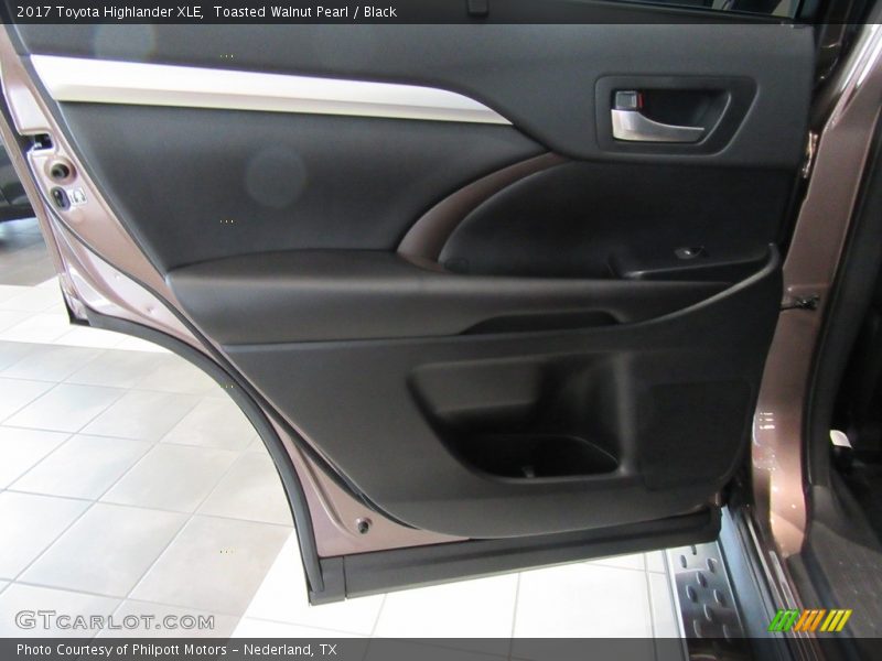 Toasted Walnut Pearl / Black 2017 Toyota Highlander XLE