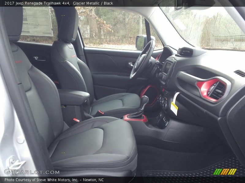 Glacier Metallic / Black 2017 Jeep Renegade Trailhawk 4x4