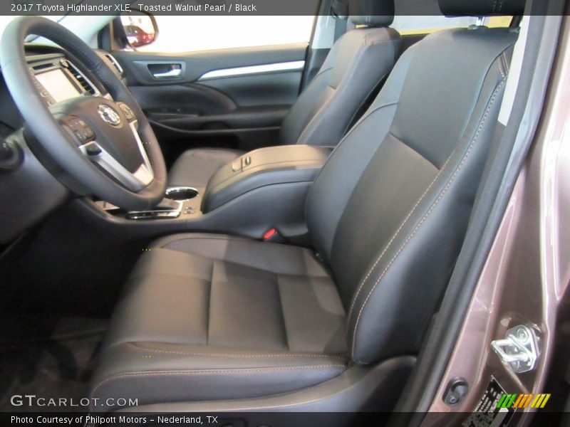 Toasted Walnut Pearl / Black 2017 Toyota Highlander XLE