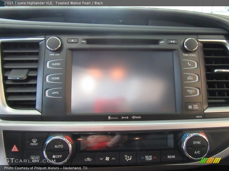 Toasted Walnut Pearl / Black 2017 Toyota Highlander XLE