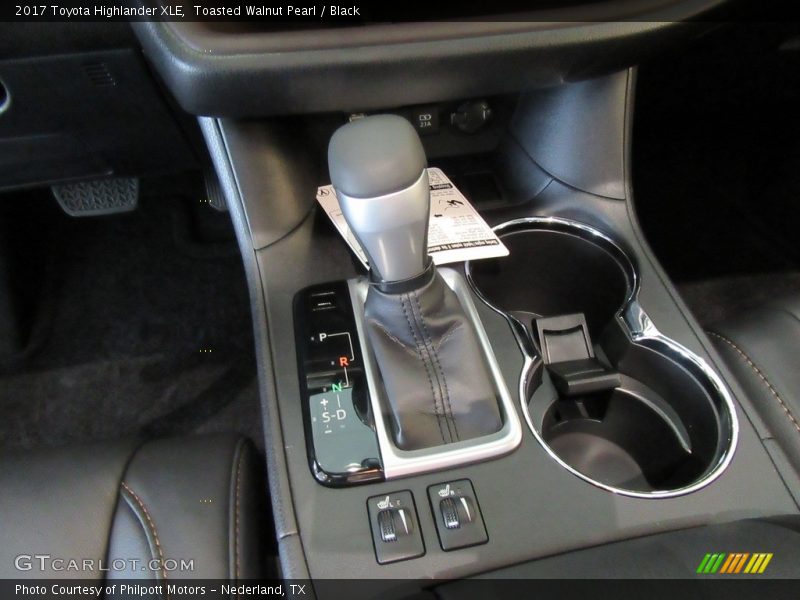 Toasted Walnut Pearl / Black 2017 Toyota Highlander XLE