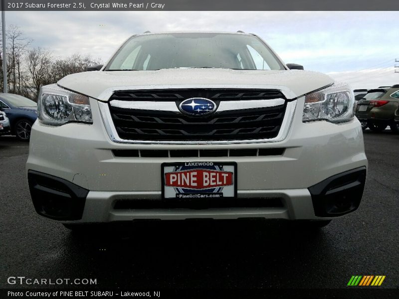 Crystal White Pearl / Gray 2017 Subaru Forester 2.5i