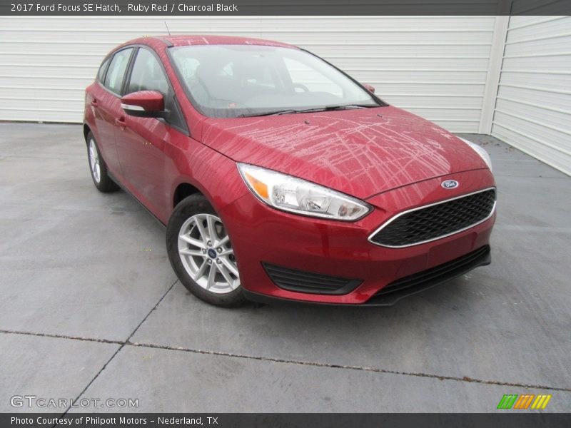 Ruby Red / Charcoal Black 2017 Ford Focus SE Hatch