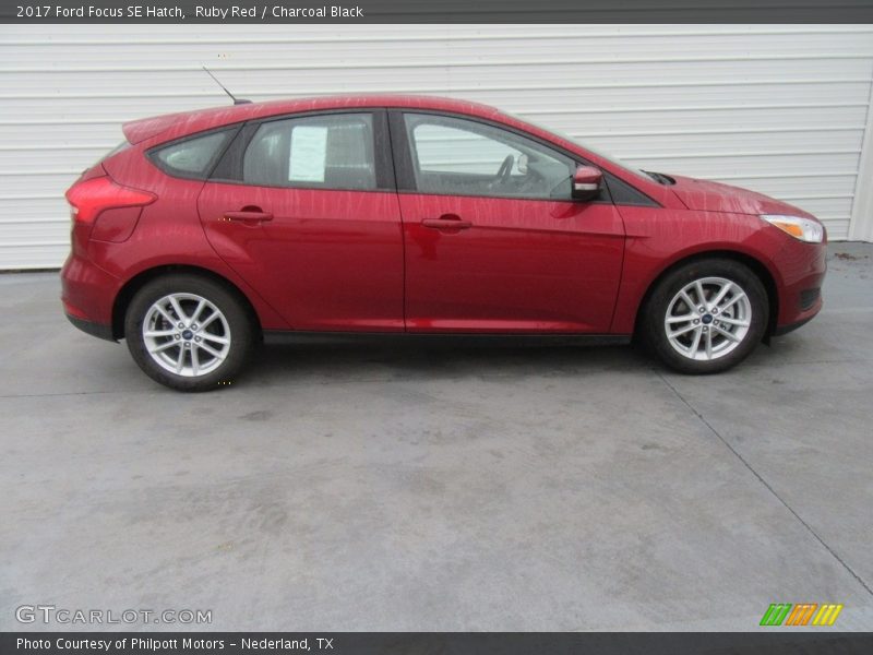 Ruby Red / Charcoal Black 2017 Ford Focus SE Hatch