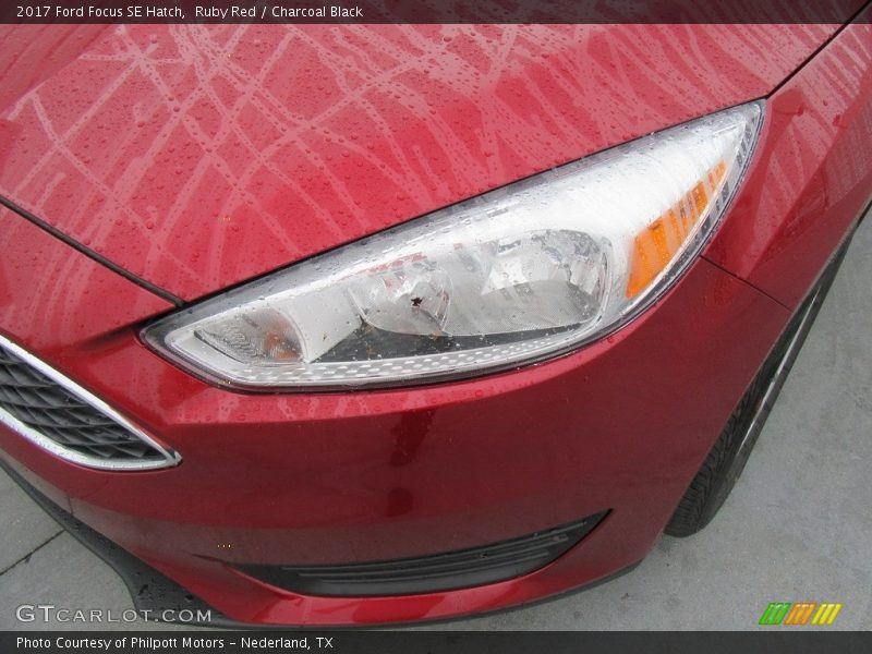 Ruby Red / Charcoal Black 2017 Ford Focus SE Hatch