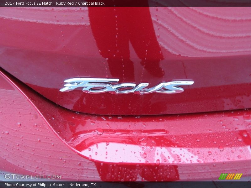 Ruby Red / Charcoal Black 2017 Ford Focus SE Hatch