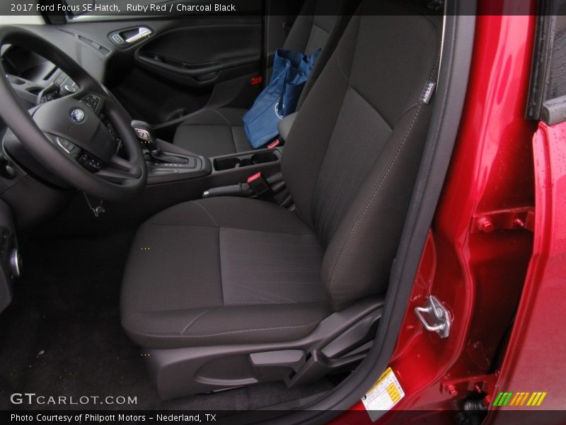 Ruby Red / Charcoal Black 2017 Ford Focus SE Hatch