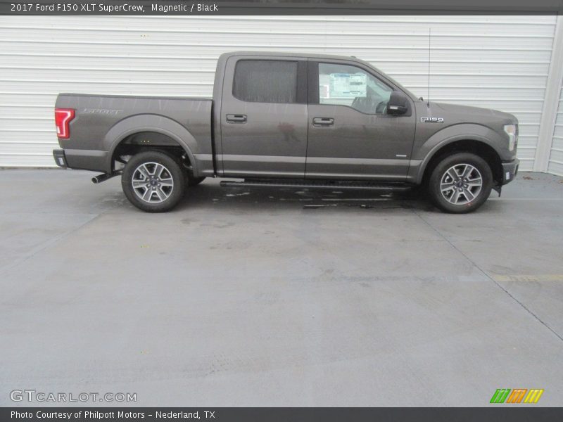 Magnetic / Black 2017 Ford F150 XLT SuperCrew