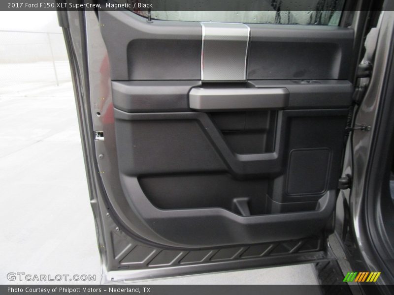 Magnetic / Black 2017 Ford F150 XLT SuperCrew
