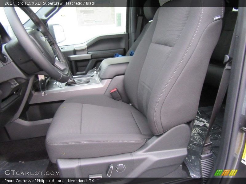 Magnetic / Black 2017 Ford F150 XLT SuperCrew