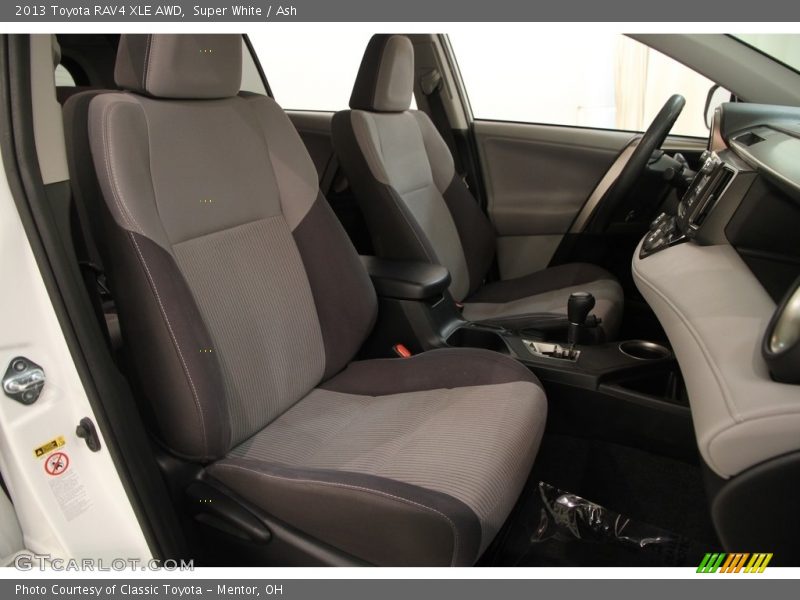 Super White / Ash 2013 Toyota RAV4 XLE AWD