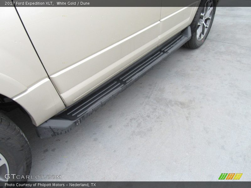 White Gold / Dune 2017 Ford Expedition XLT