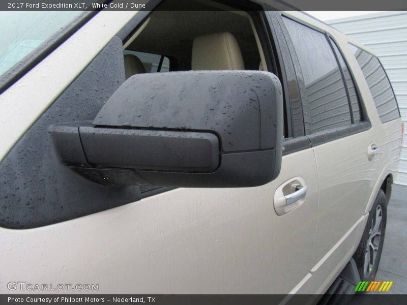 White Gold / Dune 2017 Ford Expedition XLT